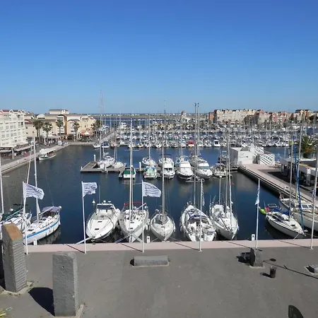 Apartment **studio Avec Terrasse Et Piscine, 4 Pers, Centre Gruissan** - Fr-1-796-62